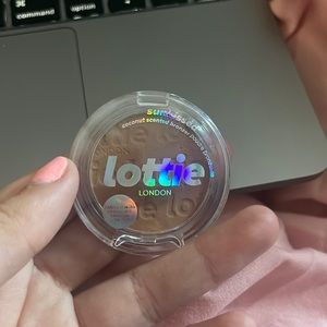 Lottie London bronzer